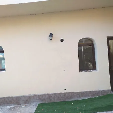 Δωμάτια σε οικογενειακή κατοικία Vila Margareta *